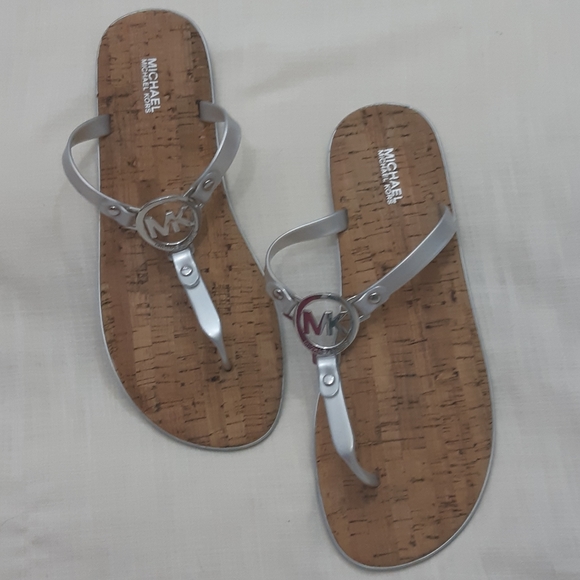 MICHAEL Michael Kors Shoes - MICHAEL MICHAEL KORS flip flops size 10M